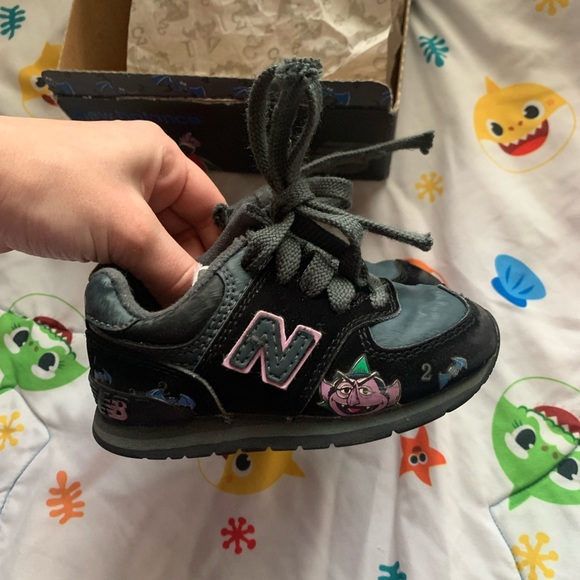 New Balance Sesame Street Infant 6c Sneakers - Picture 5 of 9